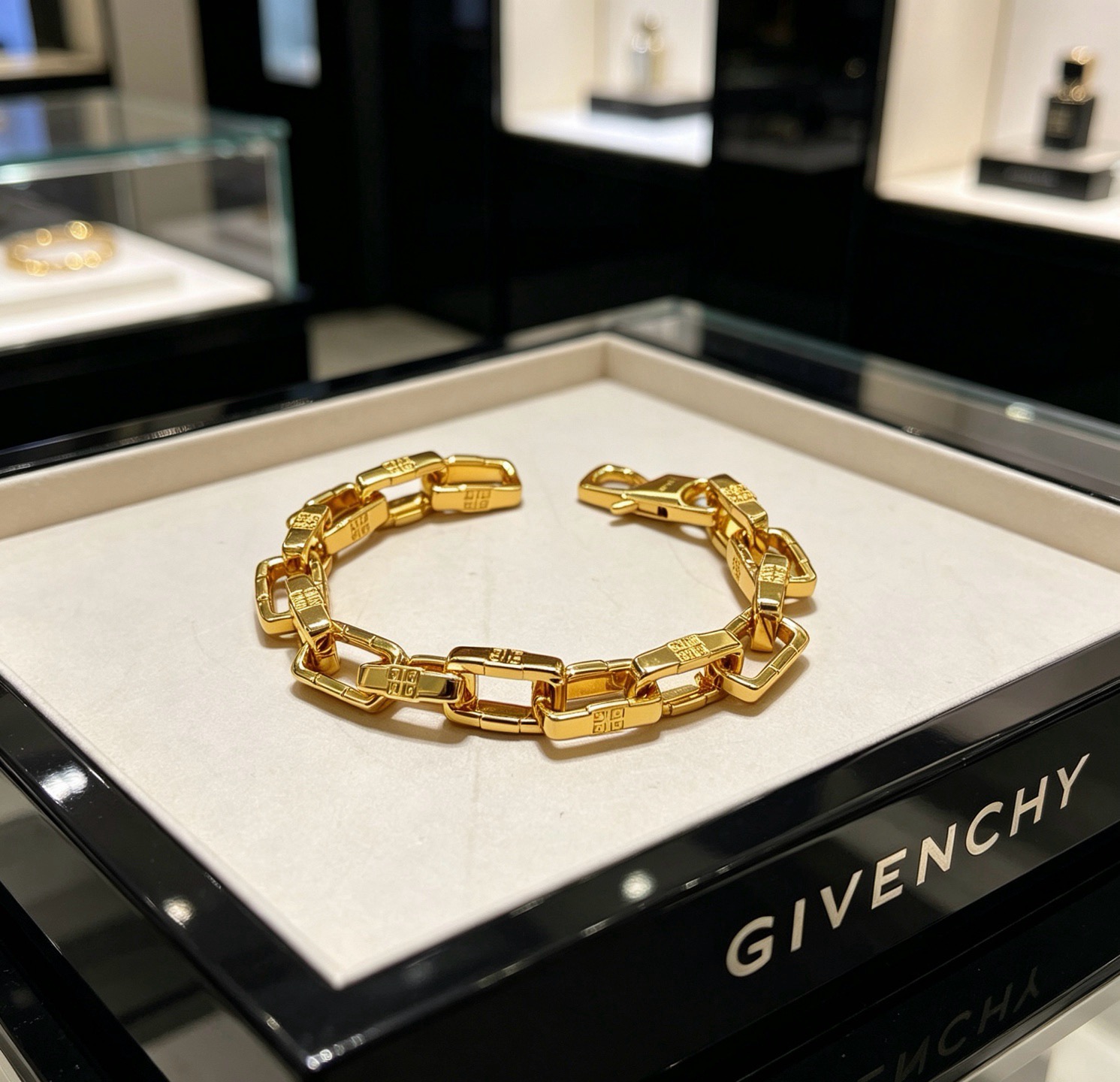Balenciaga Haute Joaillerie Fine Jewelry Earrings Necklace Ring 9