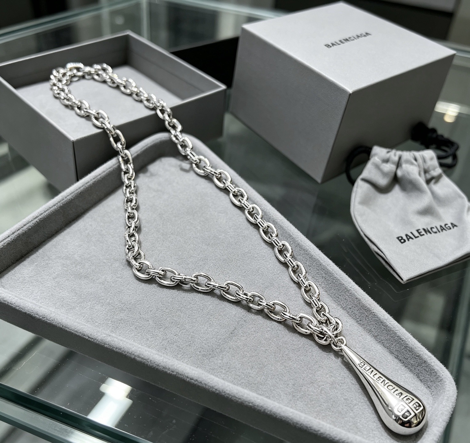 Balenciaga Haute Joaillerie Fine Jewelry Earrings Necklace Ring 4
