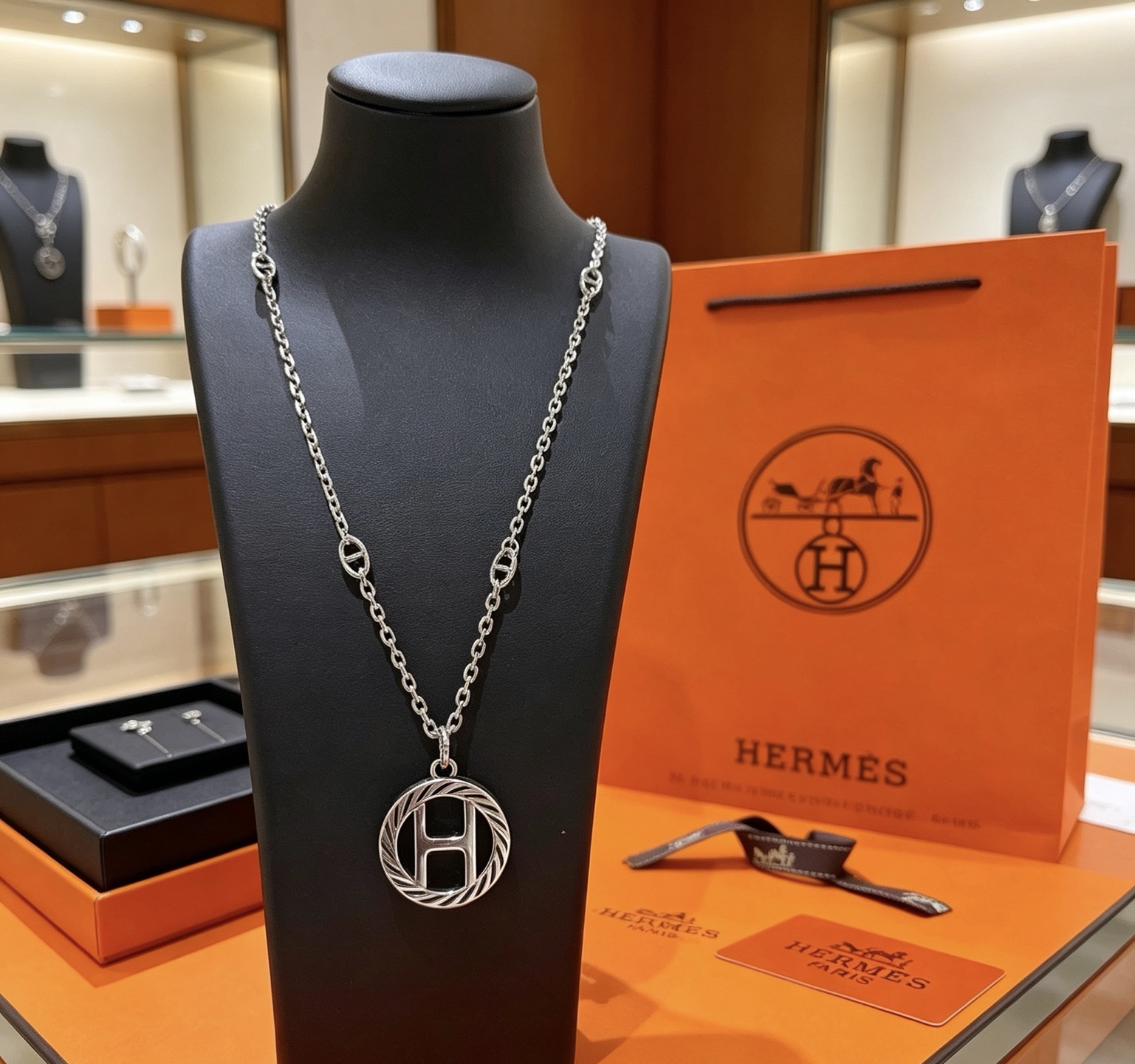 Hermes H Equipe necklace silver-toned metal with black enamel detailing 50cm