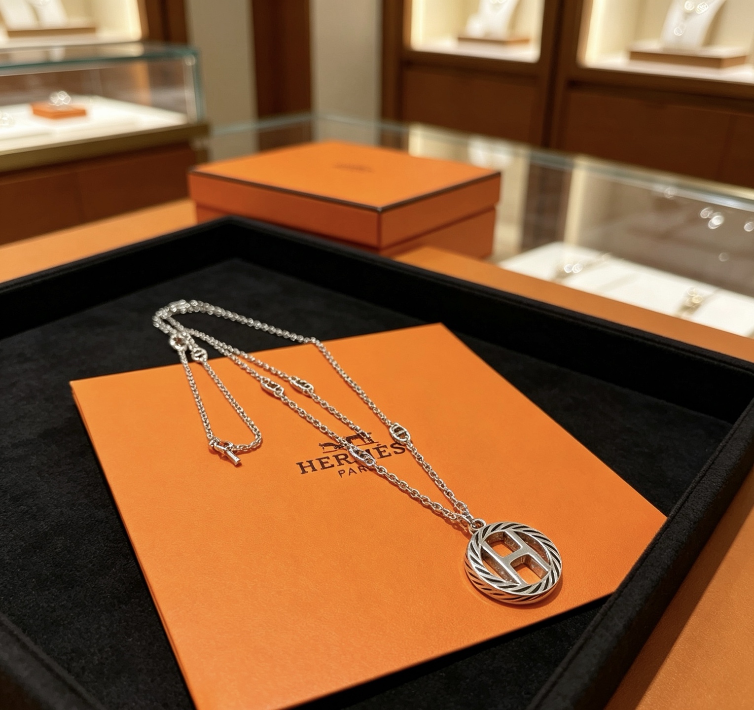 Hermes H Equipe necklace silver-toned metal with black enamel detailing 50cm
