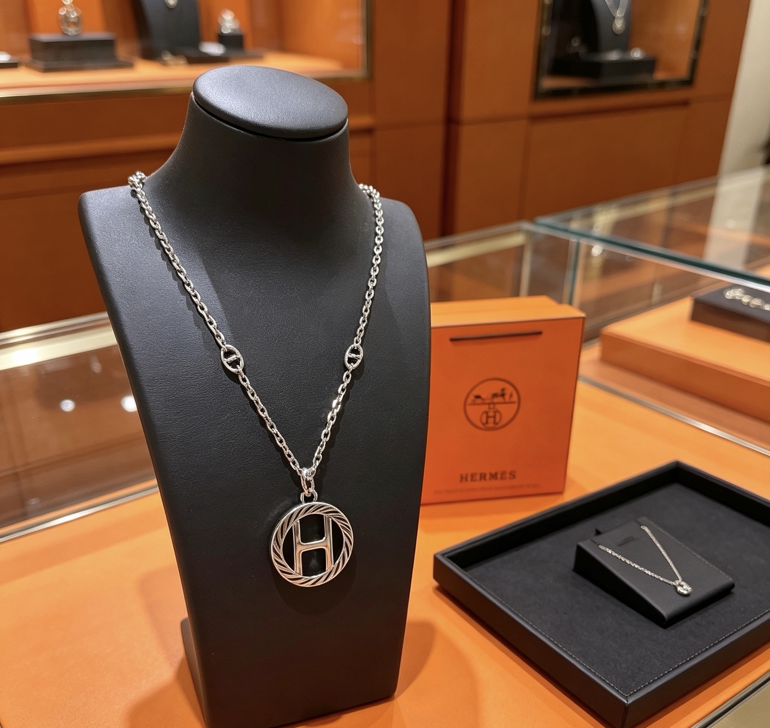 Hermes H Equipe necklace silver-toned metal with black enamel detailing 50cm