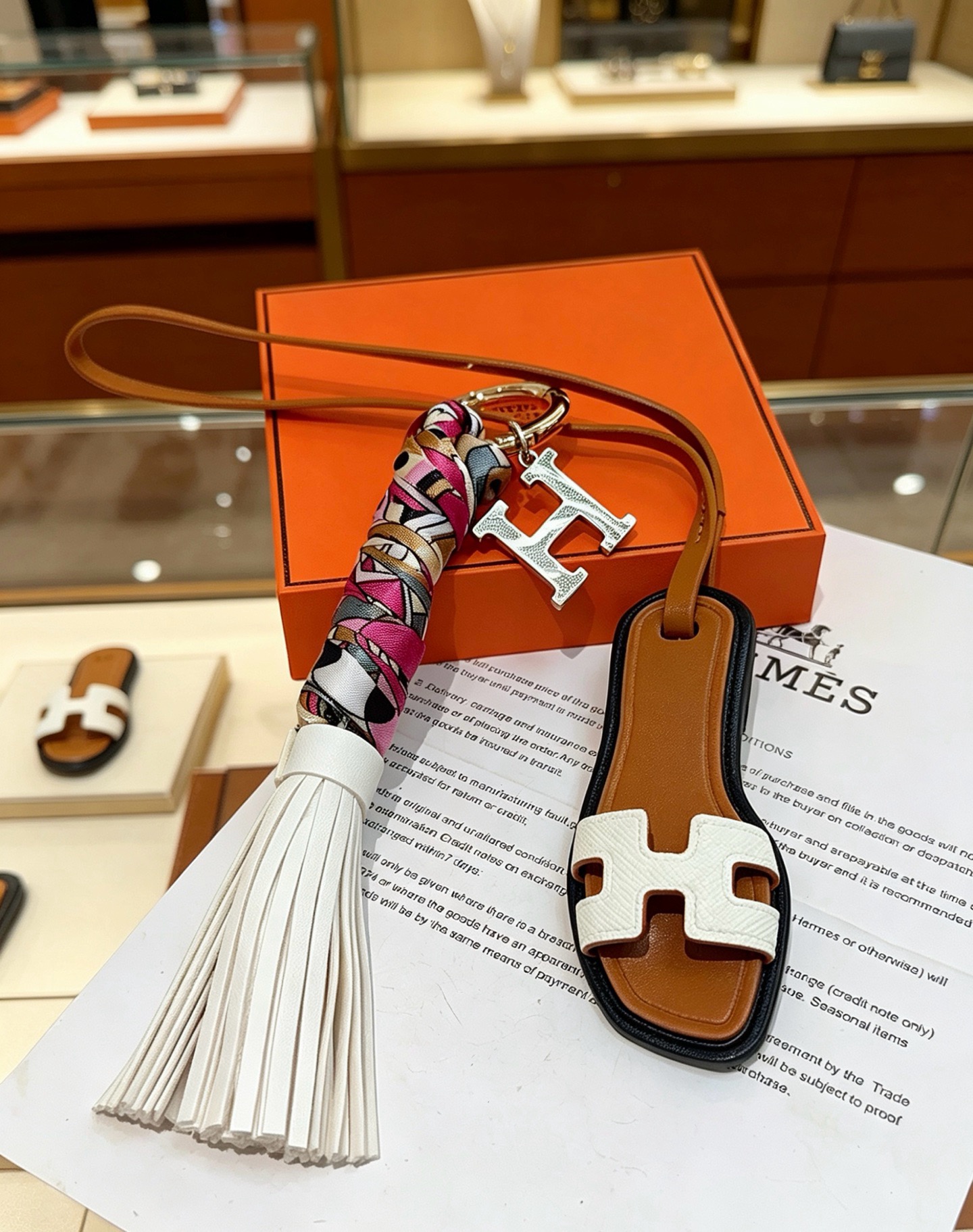 Hermes Jewelry 。NewHermesHermesKeychainKeychain 。 HermesCharmKeychain Hermes 1:1 k ， 。 Keychain