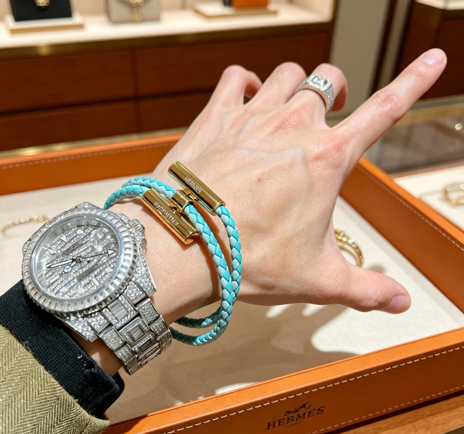 Hermes Tournis Tresse bracelet Gold-tone metal turquoise braided leather 18cm