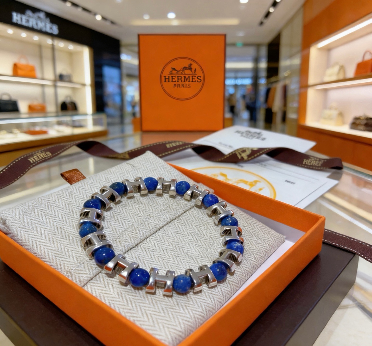 NO:923462,Batch New Product Release Hermas Hermès Bracelet Luxury Hermès Bracelet Natural Stone Lapis Lazuli Bracelet Same Style for Men and Women The Latest Full-piece Beaded Bracelet with Higher Grade Stars Same Style Anger Forest Series H Retro Hermes Bracelet Size: 16-24 cm Details are distressed to the version Non-market glossy version Non-market ordinary make This one has been out The best-selling model in Hermès Very good match with clothes, high-quality jewelry, hermes, hermes, bracelet19860909批 新品发布 Hermas爱马仕手链奢华爱马仕手串 天然石青金石手链男女同款 最新款全件串珠手链档次更高明星同款Anger Forest系列H复古爱马仕手链 尺寸:16-24厘米 细节对版做旧处理 非市面亮面版型 非市面普通做这款一直在出 爱马仕里面热卖款 非常好搭配衣服,饰品精品,hermes,hermes,bracelet,Jewelry