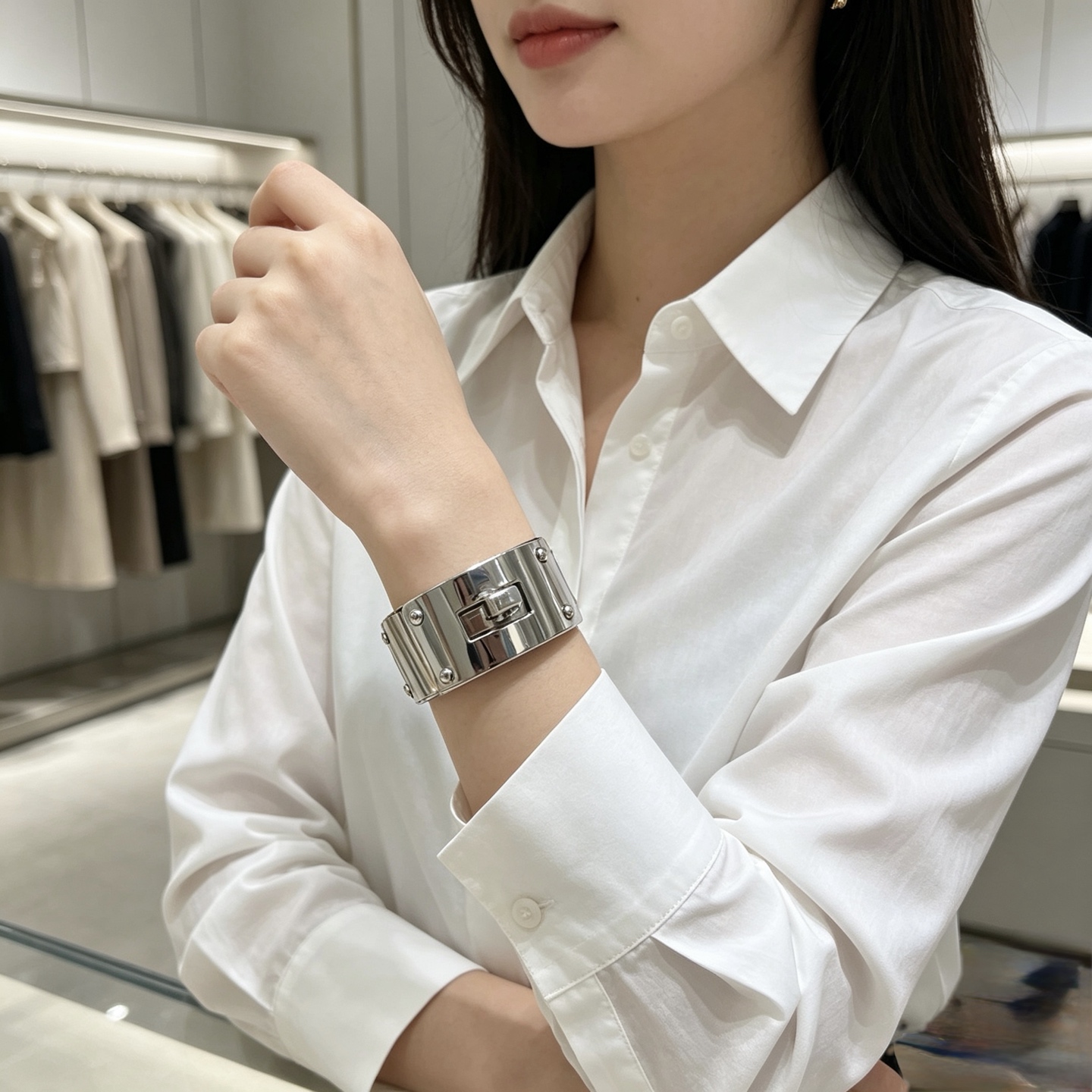 Bracciale Hermes Kelly in metallo argentato con smalto nero 21 mm