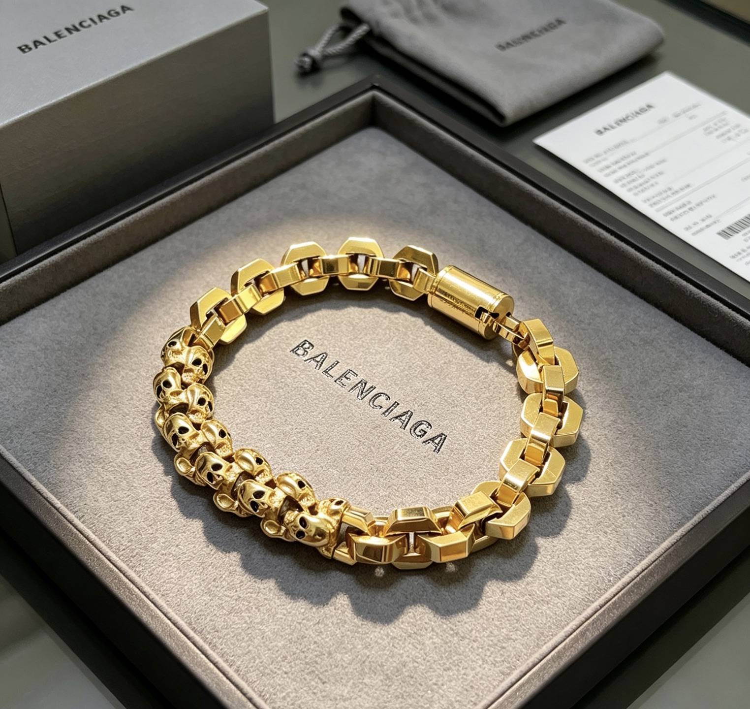 NO:923609,批. 原单货新品 巴黎世家手链Balenciaga手链专柜一致巴黎世家手链 男士火爆款出货 设计独特 前卫 男士必备！  , jewelry boutique, balenciaga, balenciaga, bracelet19860909批. 原单货新品 巴黎世家手链Balenciaga手链专柜一致巴黎世家手链 男士火爆款出货 设计独特 前卫 男士必备！,饰品精品,balenciaga,balenciaga,bracelet,Jewelry