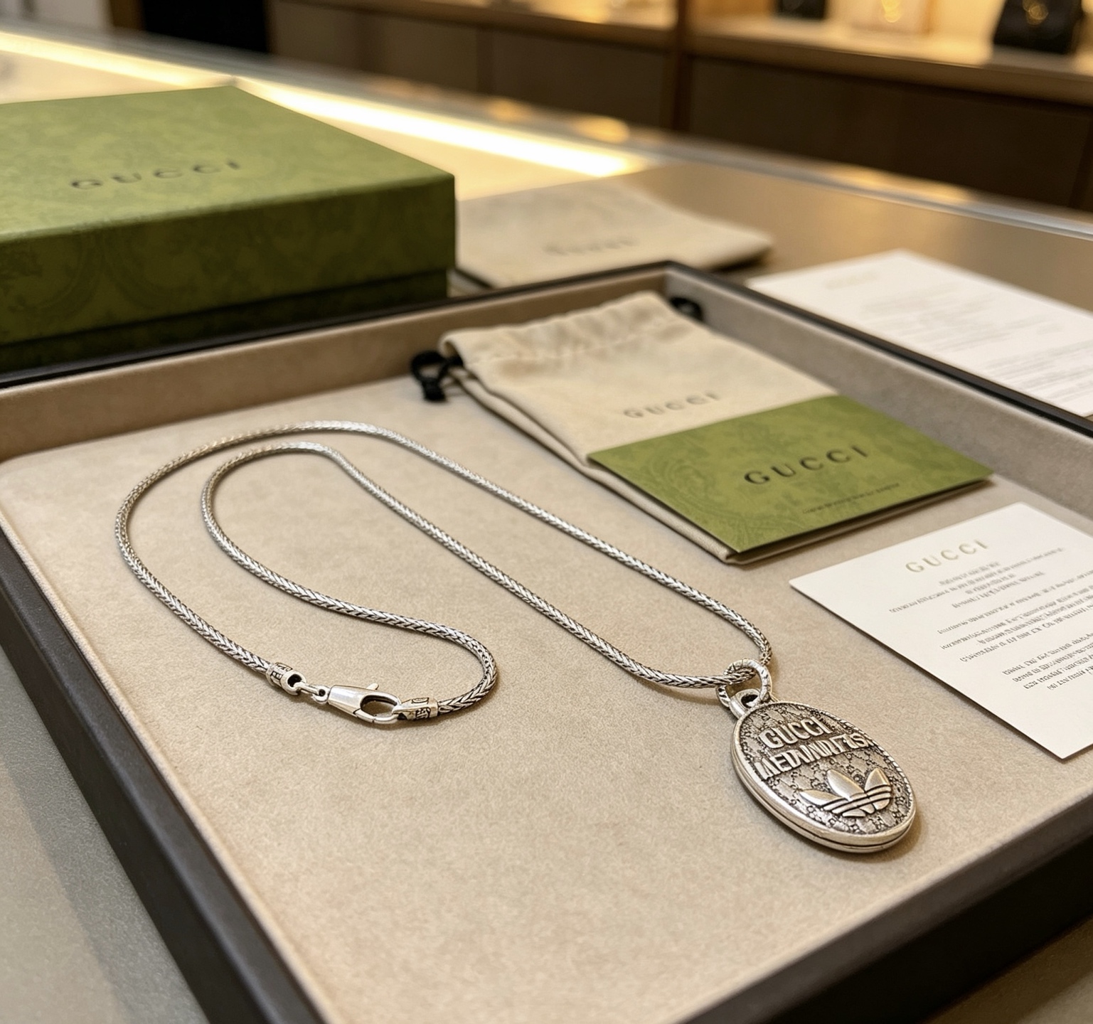 Gucci adidas x Gucci Trefoil Pendant Necklace necklace Aged silver-toned metal with no gemstones 60cm