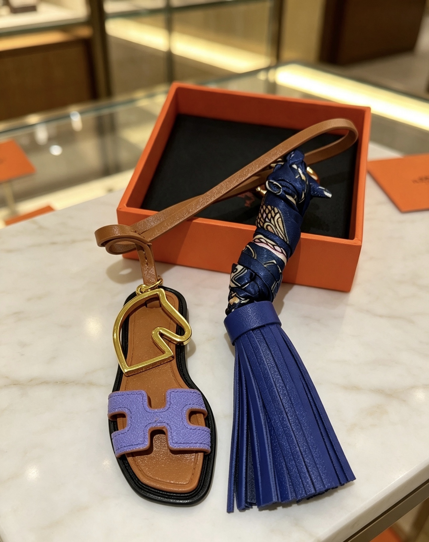 Hermes Jewelry 。NewHermesHermesKeychainKeychain 。 HermesCharmKeychain Hermes 1:1 k ， 。 Keychain — photo 5