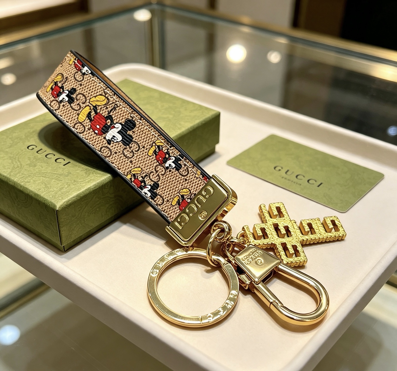 Gucci Jewelry New Release 𝐆𝐮𝐜𝐜𝐢 Keychain New Charm Anger Forest G Keychain — photo 4
