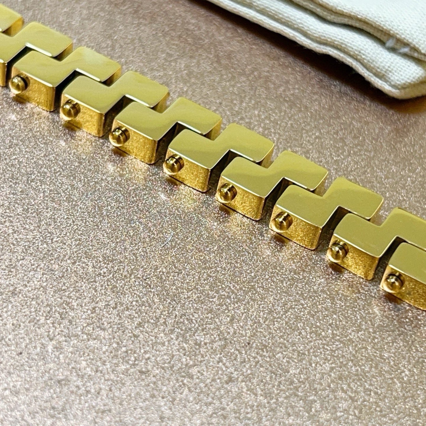 Gucci Jewelry 。 New 2026 Gucci New feel nice ， ， — photo 9