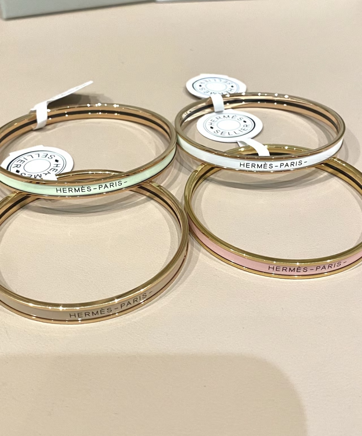 NO:101845,Hermes letter bracelet refreshing summer dopamine, Hermes bracelet, hermes, bracelet19860909爱马仕字母手镯 清爽夏日多巴胺,爱马仕手镯,hermes,bracelet,Jewelry
