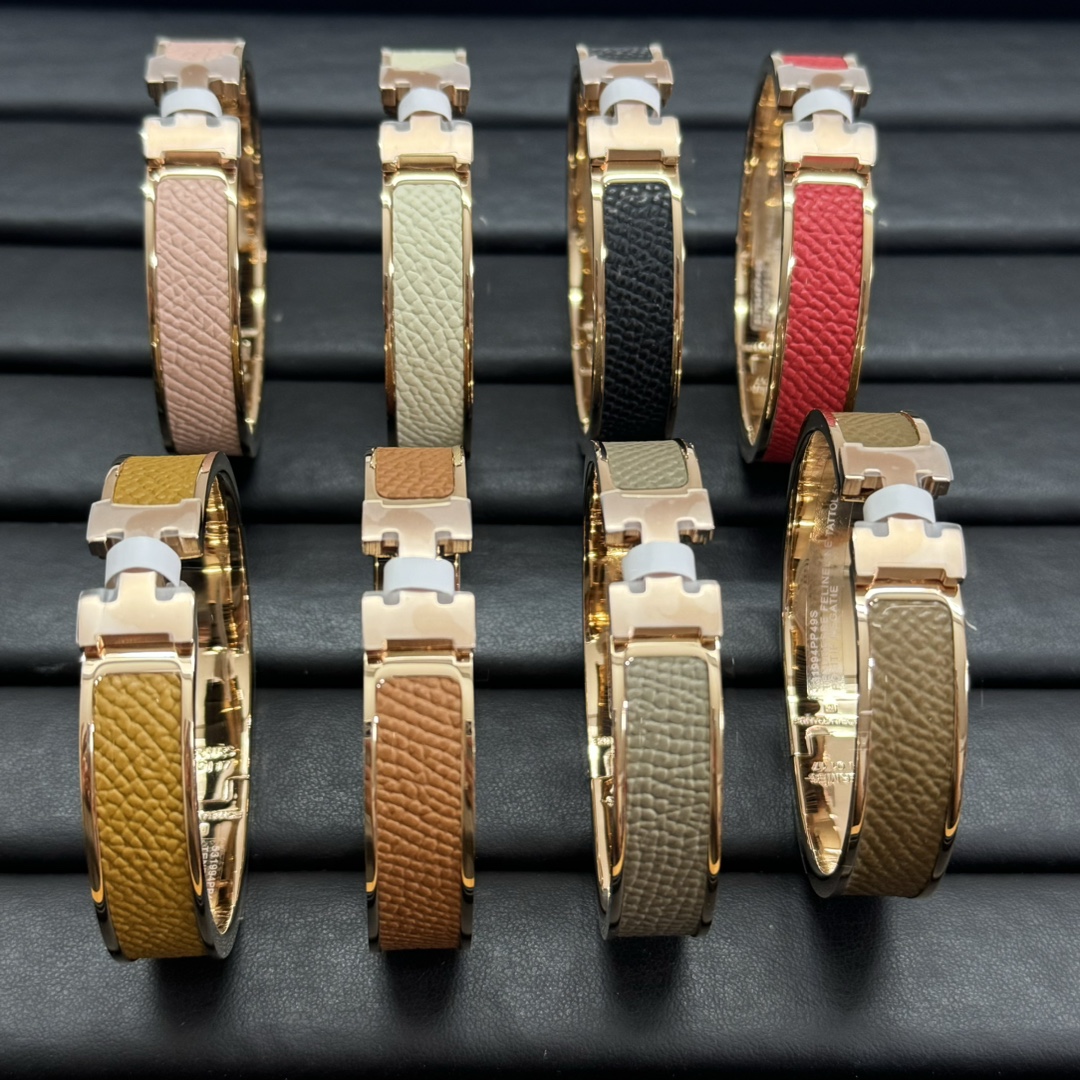 NO:101772,Hermes H bracelet cowhide version, Hermes bracelet, hermes bracelet, bracelet, cowhide19860909爱马仕H手镯牛皮版本,爱马仕手镯,hermes,bracelet,cowhide,Jewelry