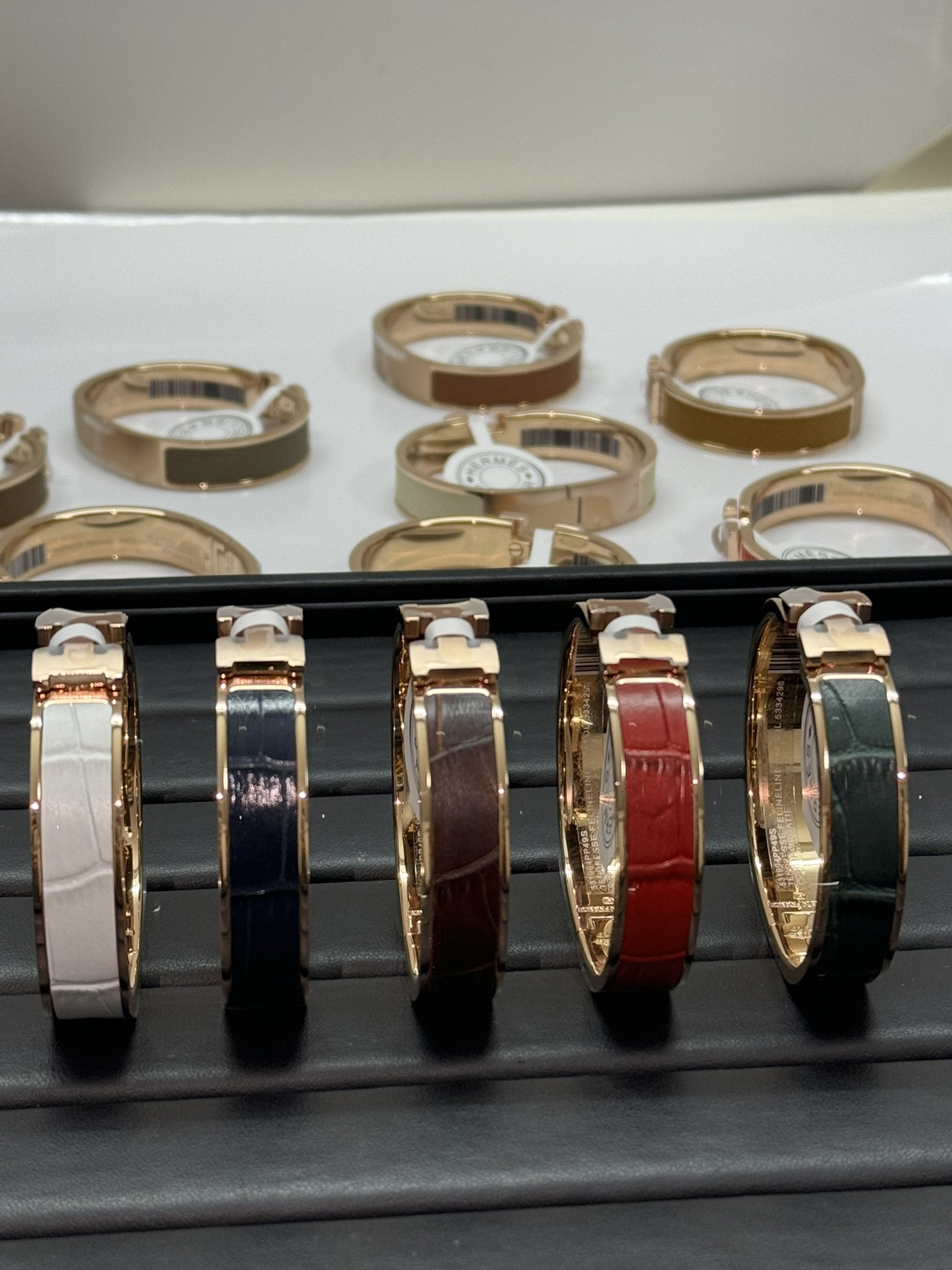 NO:101819,Hermes H bracelet cowhide version, Hermes bracelet, hermes bracelet, bracelet, cowhide19860909爱马仕H手镯牛皮版本,爱马仕手镯,hermes,bracelet,cowhide,Jewelry