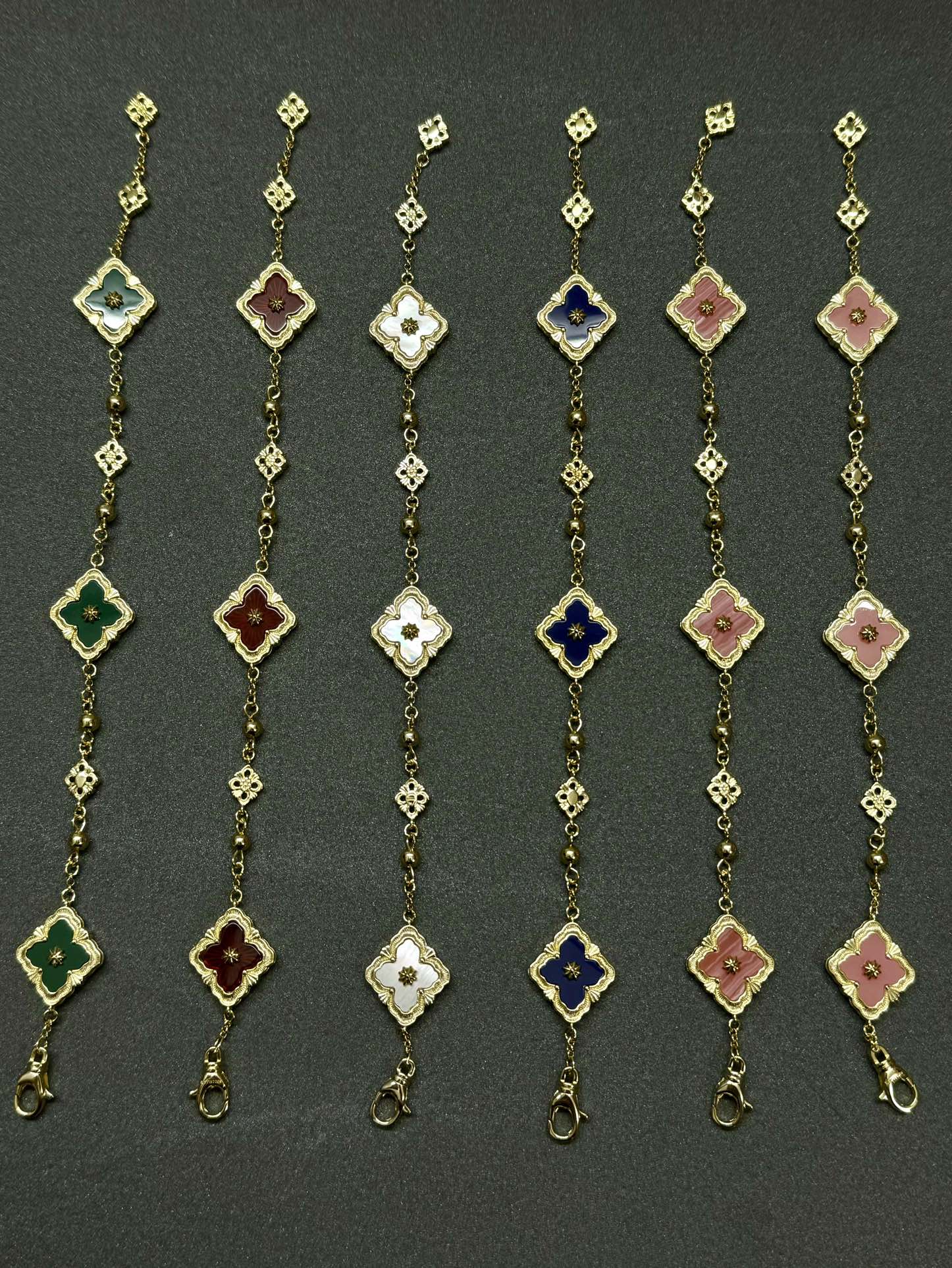 NO:101867,Buccellati three-flower bracelet with diamond on the back, glossy and wearable Rose gold, bracelet, gold19860909布契拉提 Buccellati 三花手链 背面带钻款 光面可戴 玫瑰金 黄金色,,bracelet,gold,Jewelry