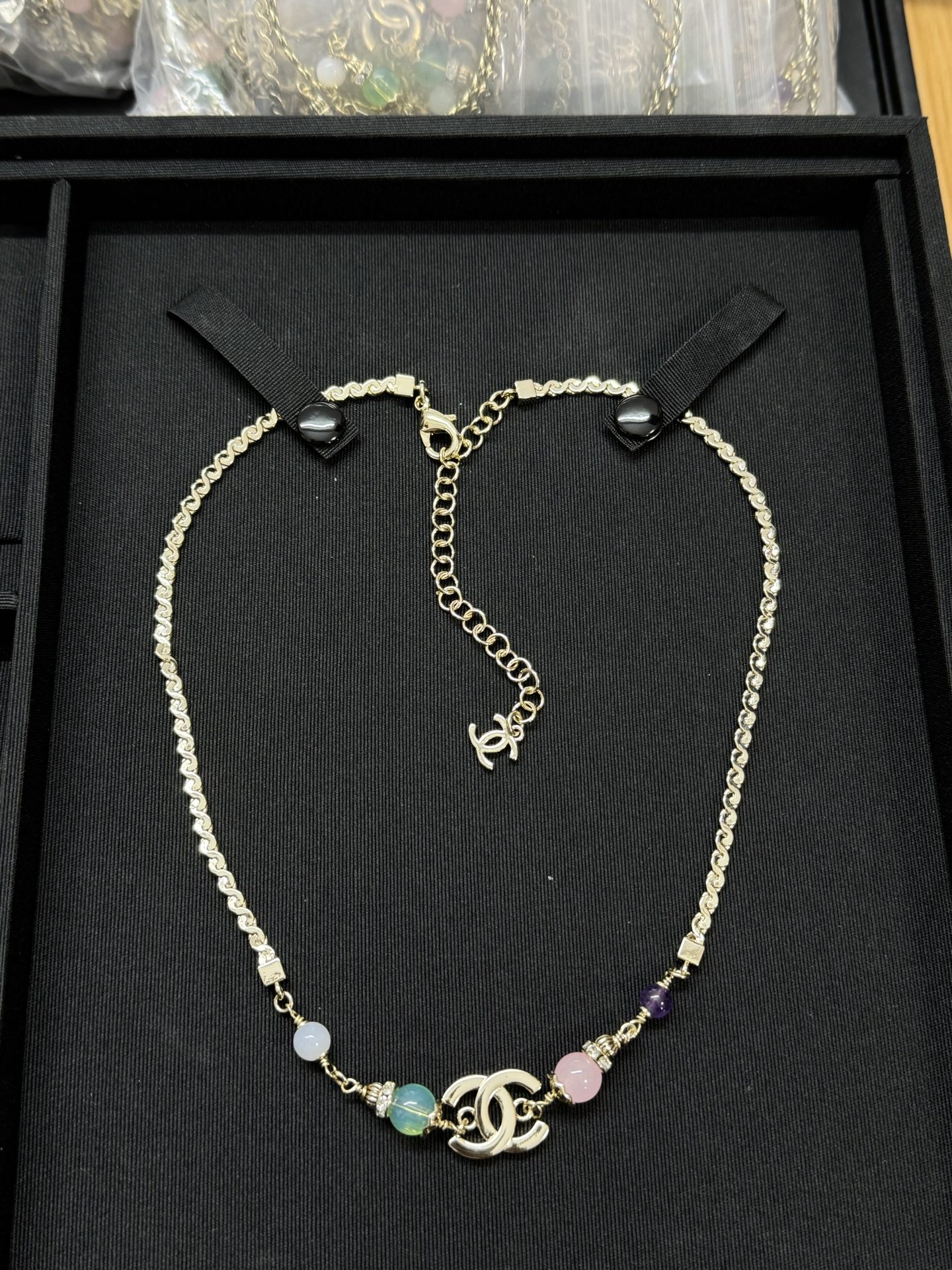 NO:360190,Xiaoxiang's new colored glass bead double c snake bone necklace, Chanel necklace, chanel, necklace19860909小香新款彩色琉璃珠双c蛇骨项链,香奈儿项链,chanel,necklace,Jewelry