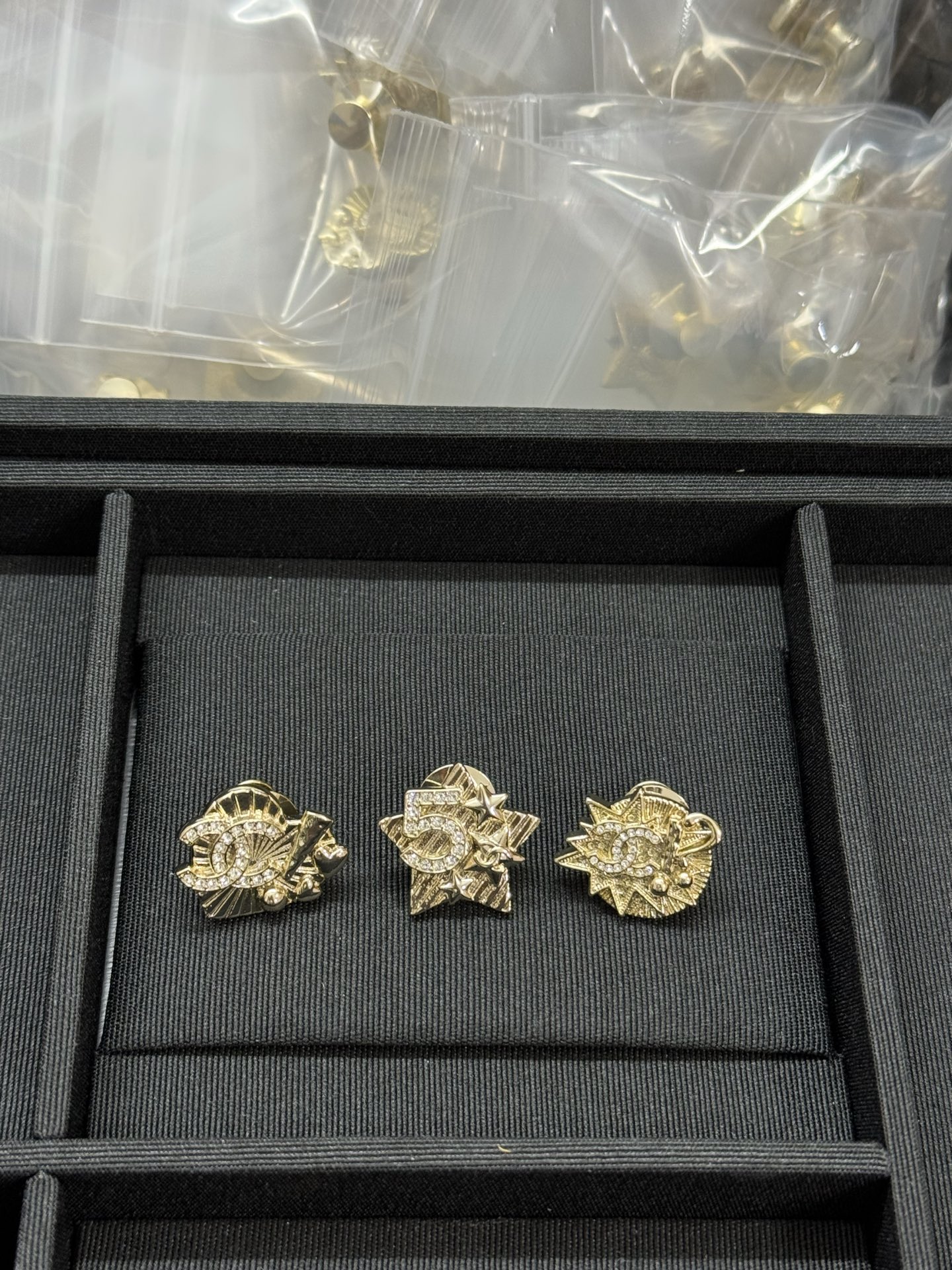 NO:360569,Xiaoxiang new three-in-one brooch, Chanel brooch, chanel, brooch, breastpin19860909小香新款三合一胸针,香奈儿胸针,chanel,brooch，breastpin,Jewelry