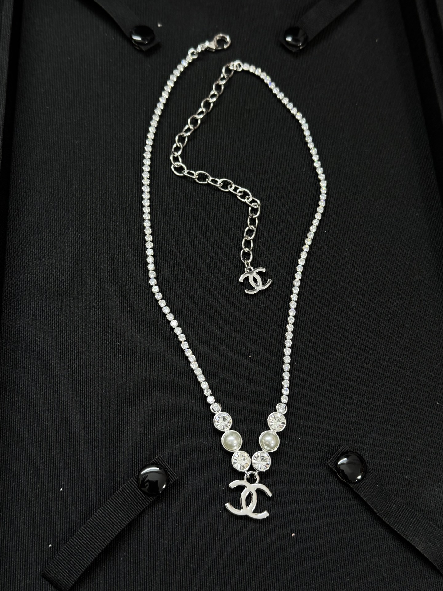 NO:360991,Xiaoxiang new chain full diamond double silver c-glossy necklace, Chanel necklace, chanel, necklace19860909小香新款链条满钻双银色c光面项链,香奈儿项链,chanel,necklace,Jewelry