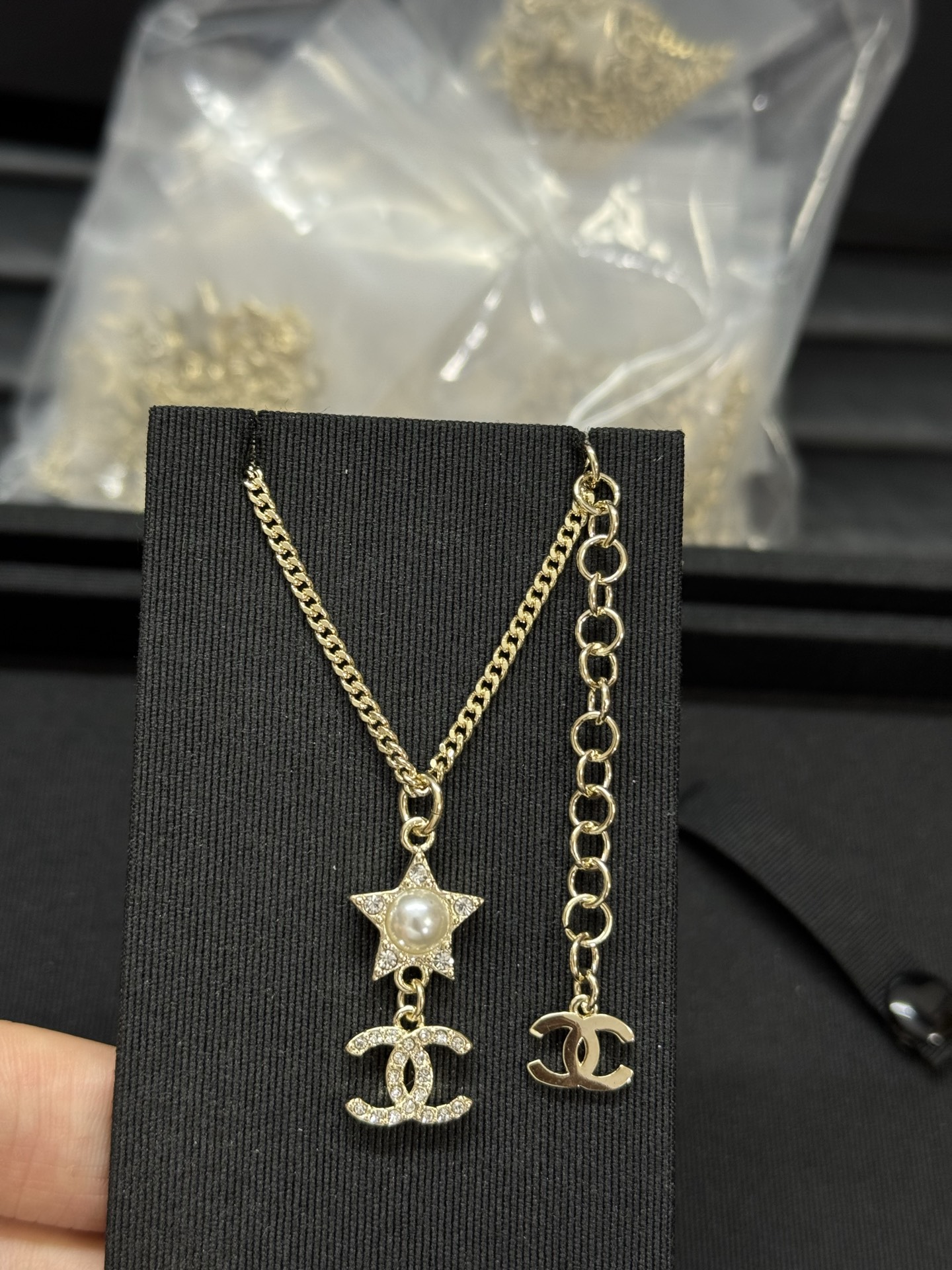 NO:361510,Xiaoxiang's new five-pointed star pearl double c full diamond necklace, Chanel necklace, chanel, necklace19860909小香新款五角星珍珠双c满钻项链,香奈儿项链,chanel,necklace,Jewelry