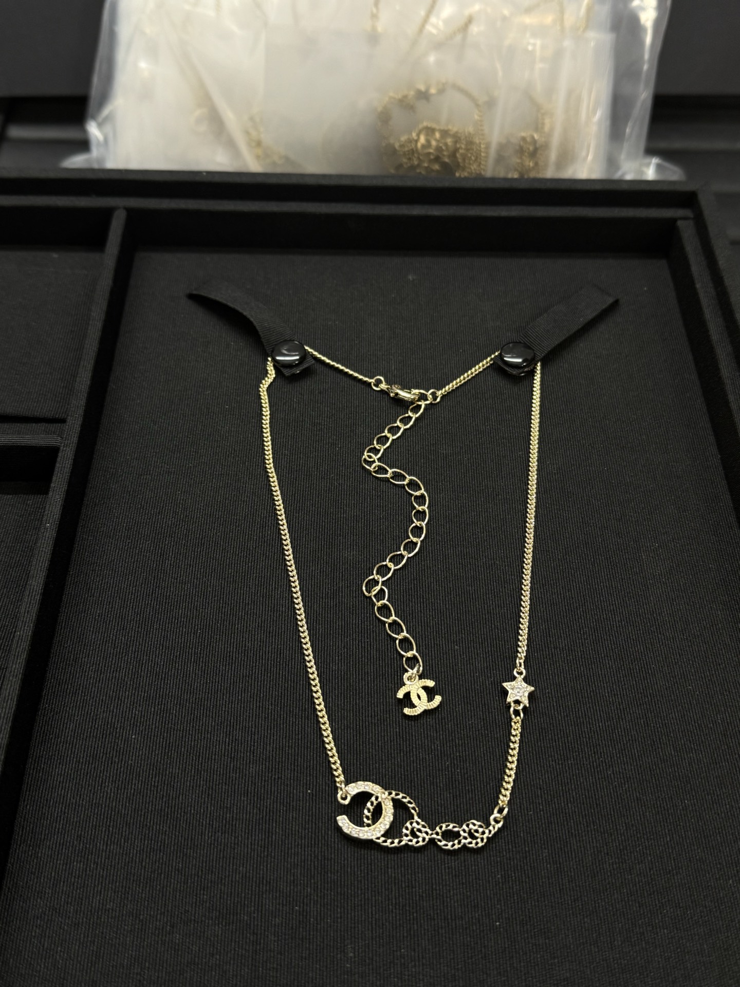 NO:580723,Xiaoxiang's new twist double c hollow five-pointed star necklace, Chanel necklace, chanel,necklace19860909小香新款麻花双c镂空五角星项链,香奈儿项链,chanel,necklace,Jewelry