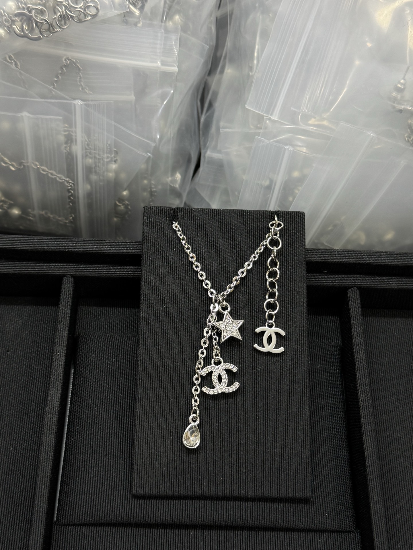 NO:677990,Xiaoxiang's new water drop double c five-pointed star pendant tassel silver necklace, Chanel necklace, chanel,necklace19860909小香新款水滴双c五角星吊坠流苏银色项链,香奈儿项链,chanel,necklace,Jewelry