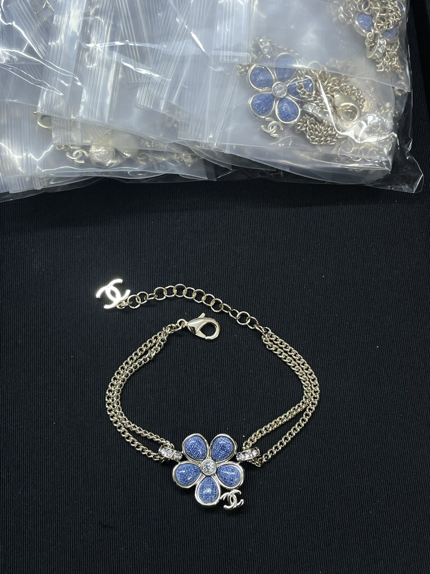 CHANEL Collier et Bracelet Ensemble Bleu Fleur Double Couche