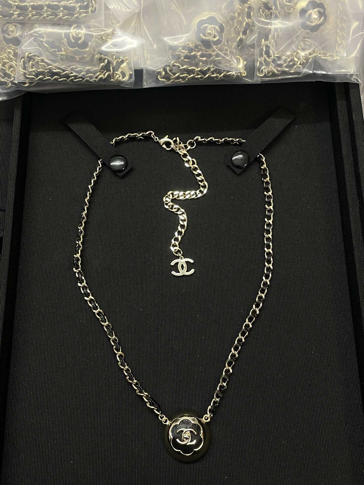 CHANEL Necklace Black Leather-Threaded Flower