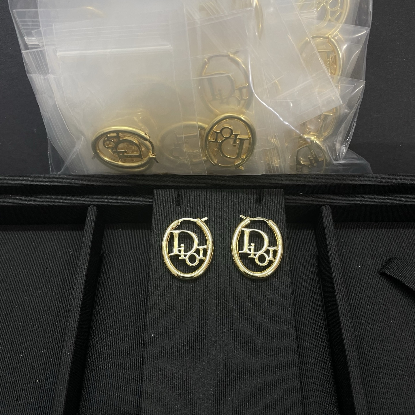 NO:857734,Dior new glossy letter ear hooks, Dior earrings, dior, dior19860909迪奥新款光面字母耳钩,Dior耳钉,dior,dior,Jewelry