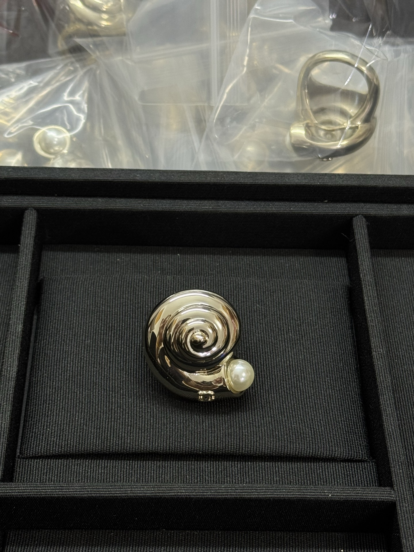 NO:881657,Xiaoxiang's new conch ring No. 678, Chanel ring, chanel, ring19860909小香新款海螺戒指 678号,香奈儿戒指,chanel,ring,Jewelry