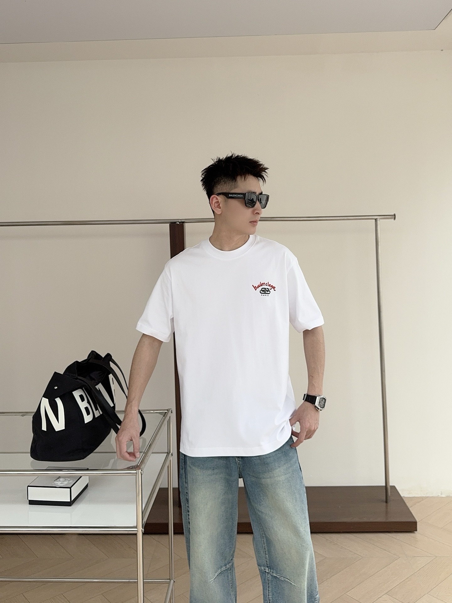 NO:744542,Paris 2026 Spring and Summer New Style-Micro Wide Version Fabric Pure Cotton Color Black White Size M-2XL Item No. 183,,19860909巴黎 2026 春夏新款-微阔版 面料纯棉 颜色黑色 白色 尺码M-2XL 货号183,,,Men's clothing