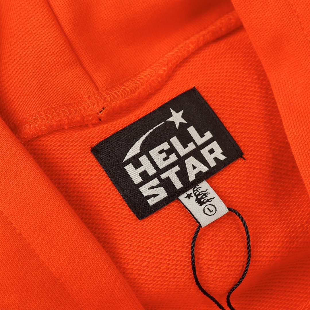 上衣P105 裤子P95 一套200
  Hellstar 地狱之星
美式系列潮 卫衣带帽子工艺字母绘图长裤
颜色：桔色 黑色
码数：S M L XL