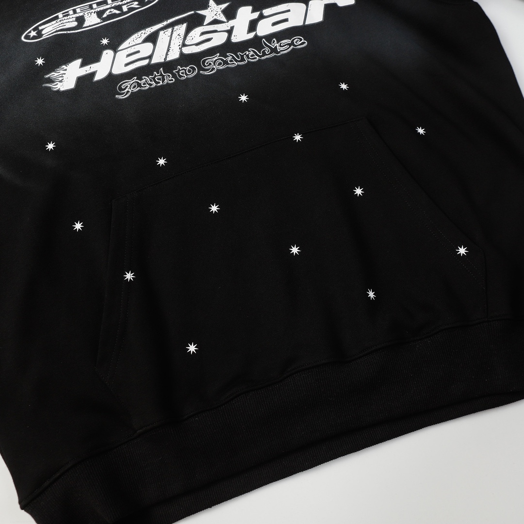  上衣100 裤子95 一套195
 Hellstar 地狱之星
美式系列潮 卫衣带帽子 长裤子工艺字母绘图一套装
颜色：洗黑色
码数：S M L XL