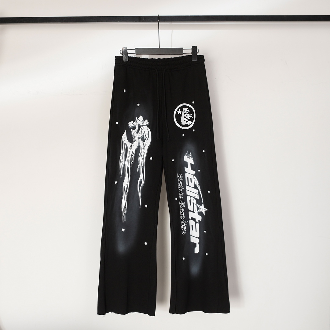  上衣100 裤子95 一套195
 Hellstar 地狱之星
美式系列潮 卫衣带帽子 长裤子工艺字母绘图一套装
颜色：洗黑色
码数：S M L XL