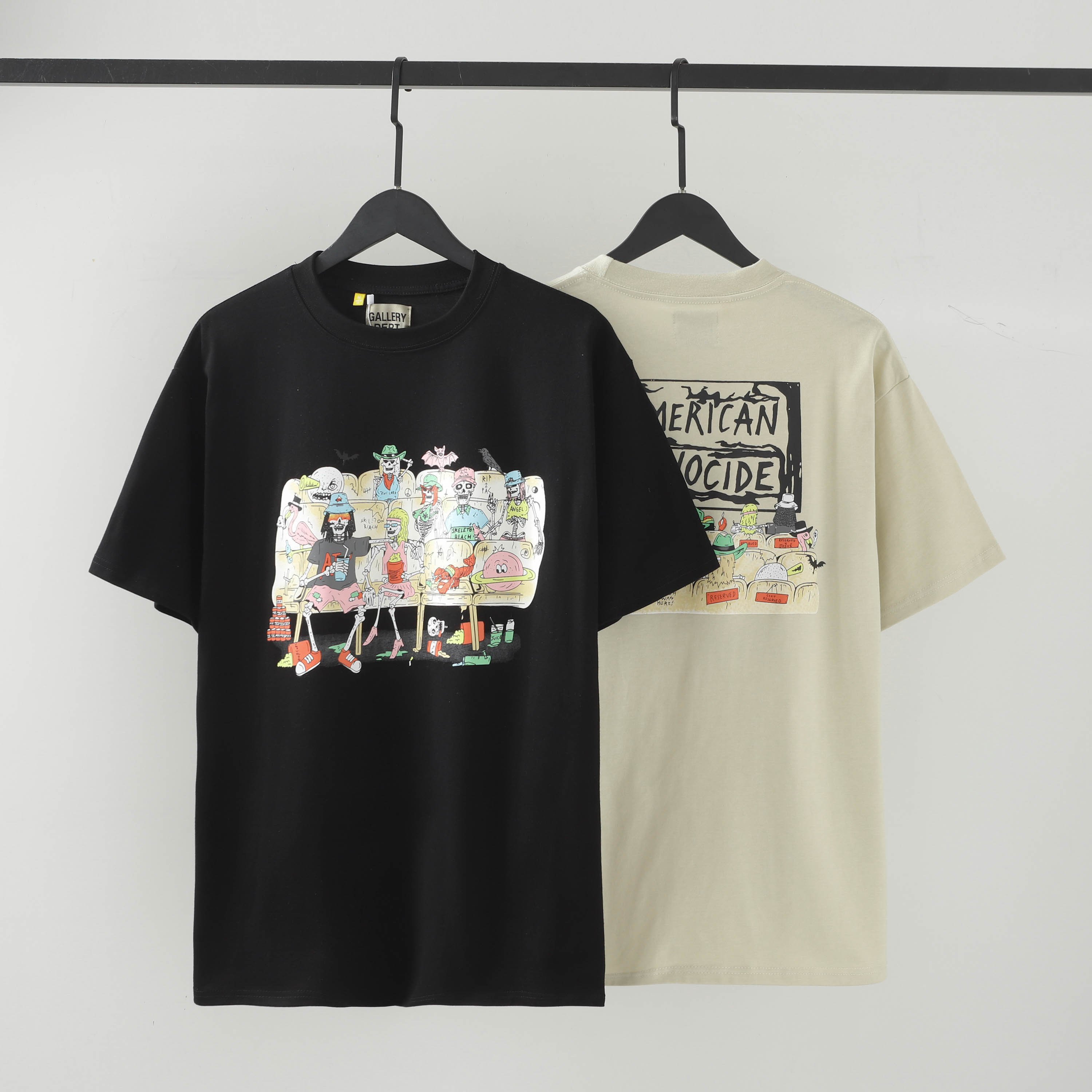 Gallery Dept’s New Short Sleeve in Black Almond Available in Multiple Sizes - 图片 1