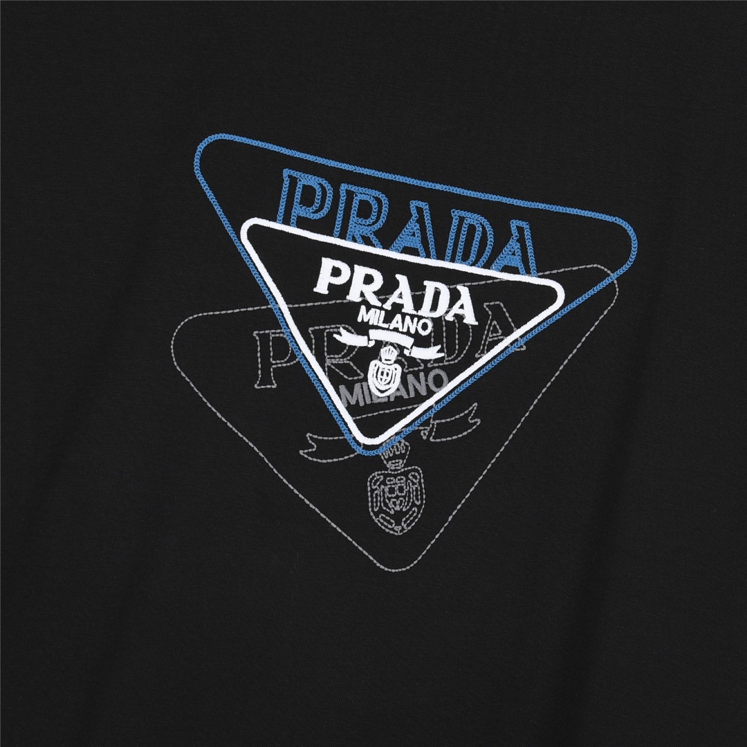 PRADA/普拉达 25ss 重叠三角标撞色刺绣短袖T恤