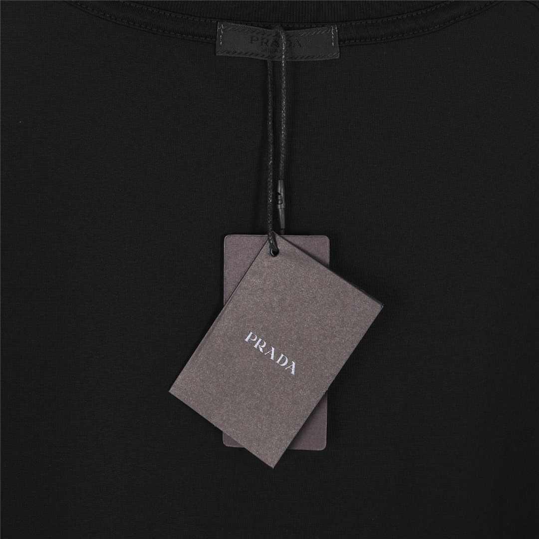 PRADA/普拉达 25ss 重叠三角标撞色刺绣短袖T恤