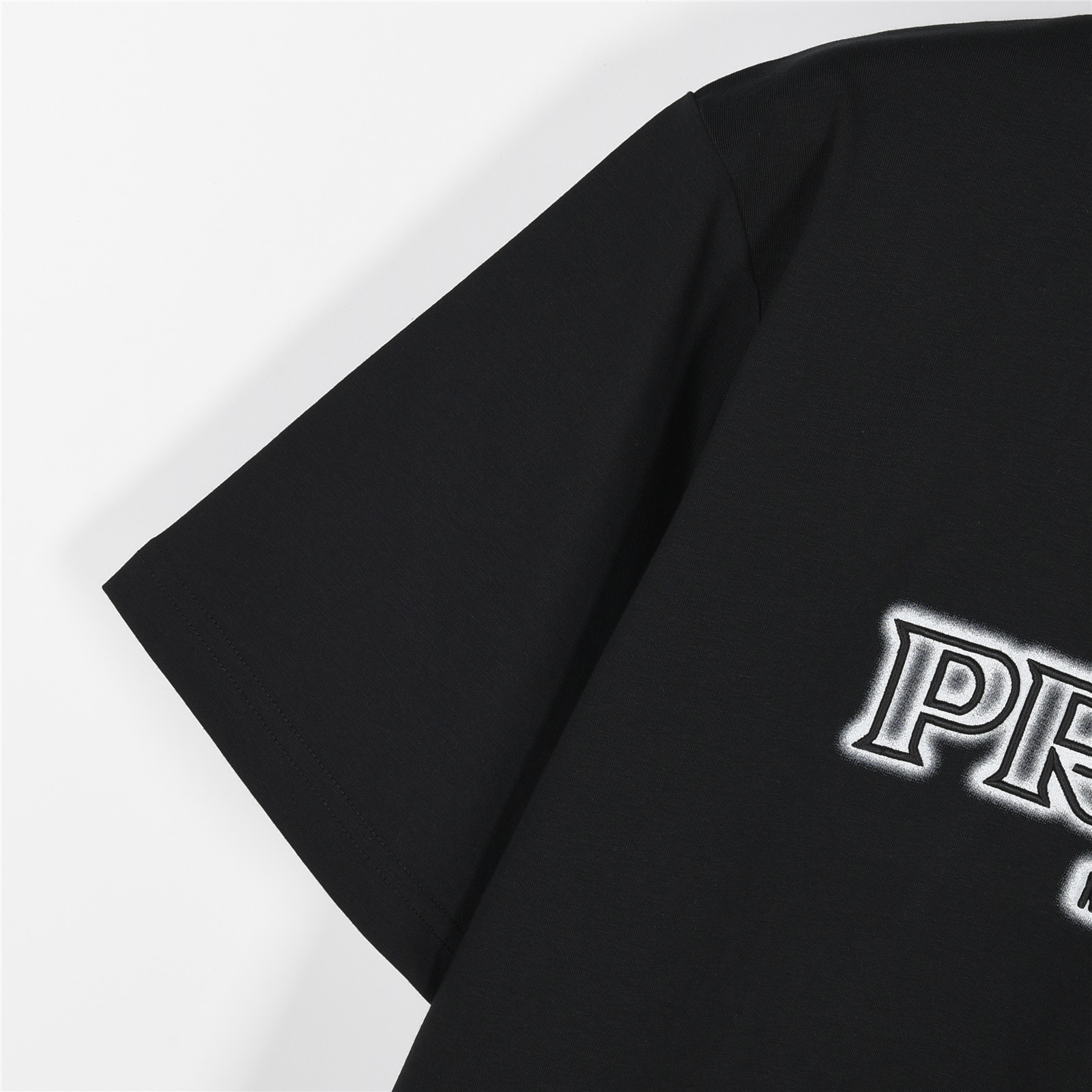 PRADA/普拉达 25ss 泼墨logo刺绣及后背三角标印花短袖T恤
