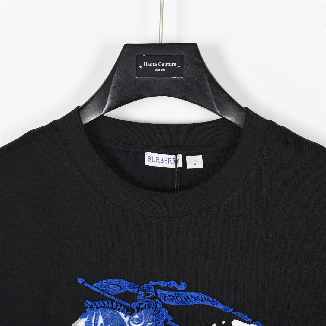 Burberry/巴宝莉 25ss 战马牙刷绣及泼墨印花短袖T恤