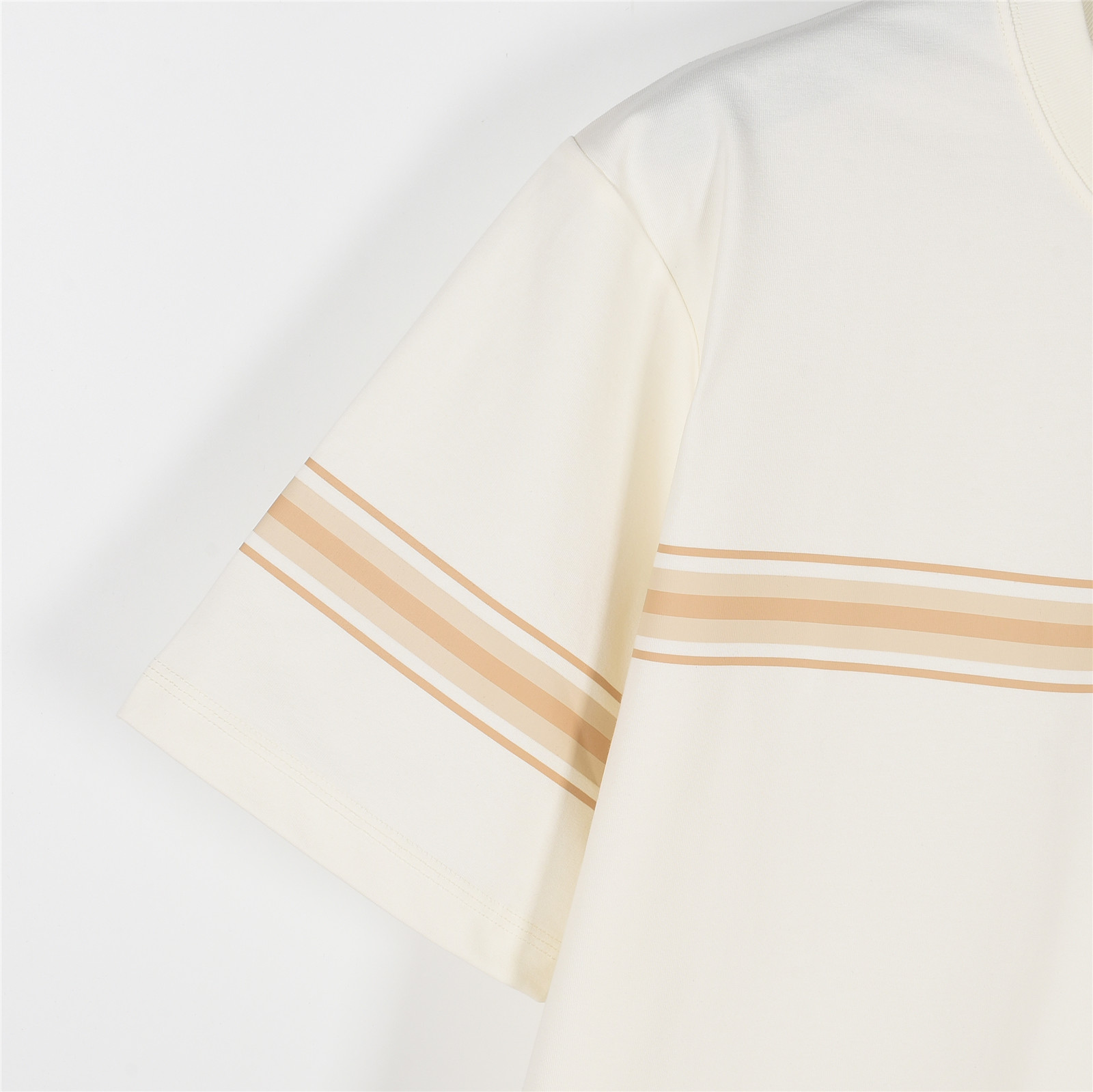 Burberry/巴宝莉 25ss 条纹印花战马刺绣短袖T恤 Burberry/巴宝莉 25ss 条纹印花战马刺绣短袖T恤