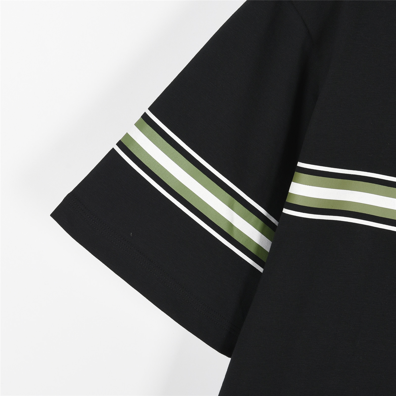 Burberry/巴宝莉 25ss 条纹印花战马刺绣短袖T恤