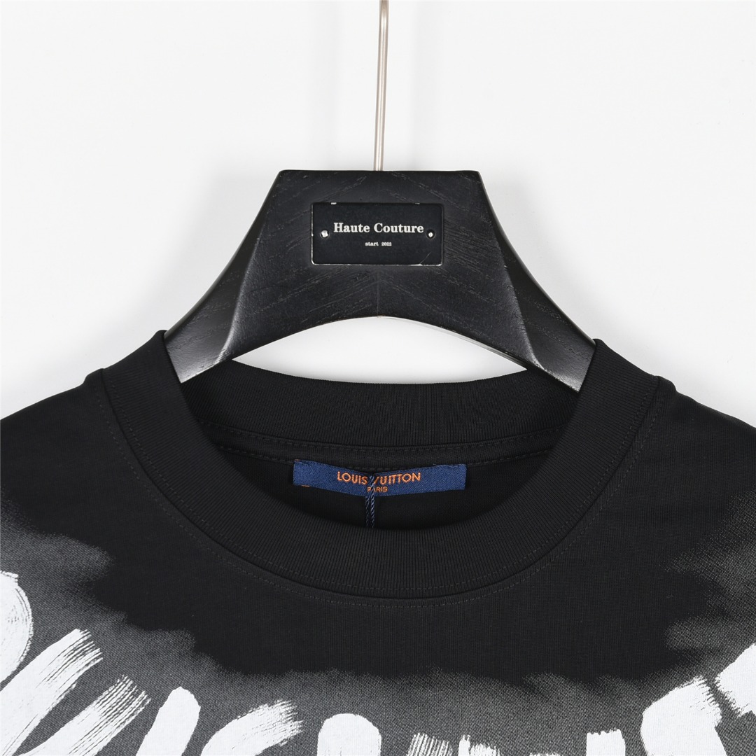 Louis Vuitton/路易威登 25ss 领口涂鸦字母印花大logo短袖T恤