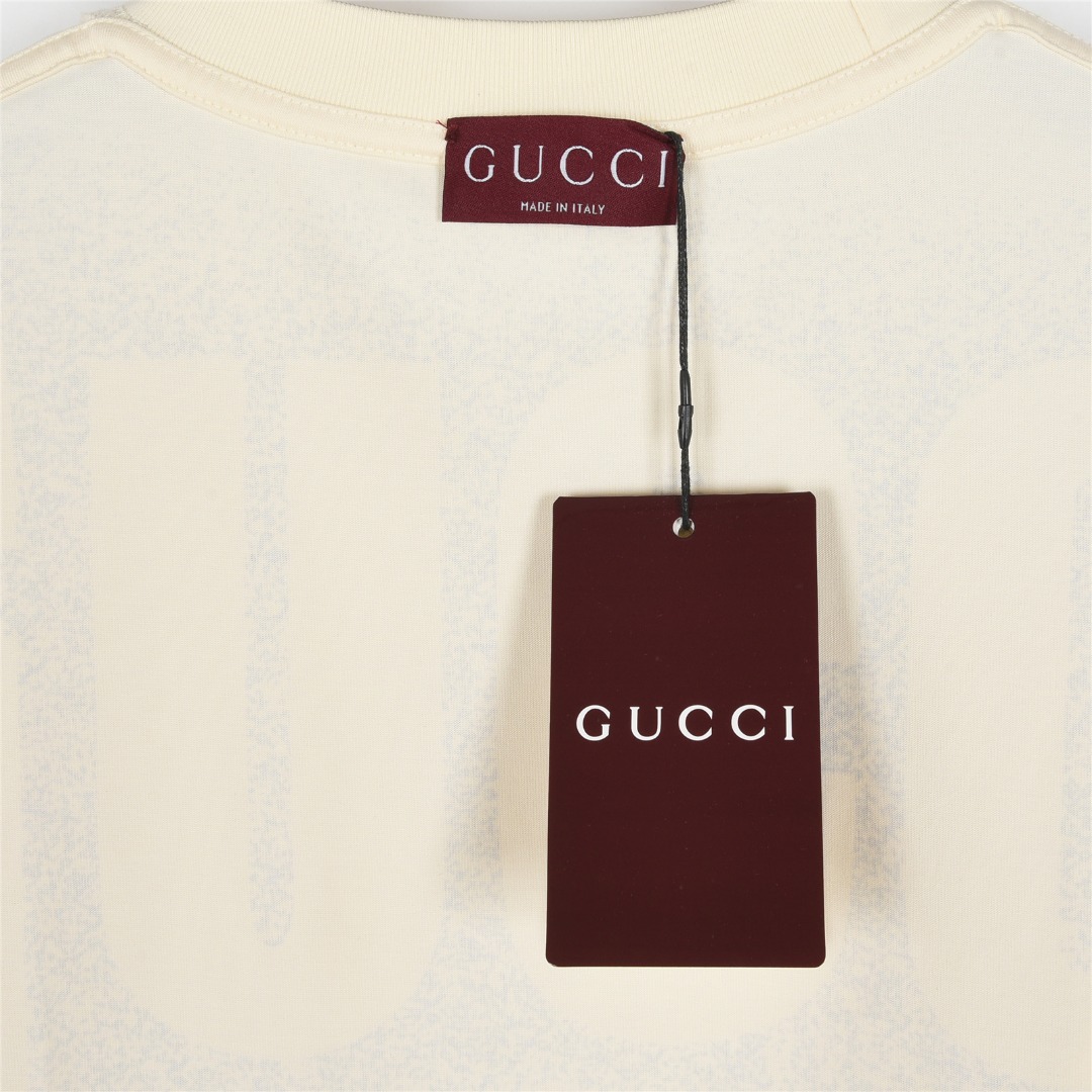 Gucci/古驰 25ss 喷绘大logo短袖T恤 黑色 杏色-Top High Quatity Cheap Sneakers Fashion Clothing Clothes Bags handbags Shoes of all Brand wholesale With The best Quality And Beautiful Price from China Factory Chinese suppliers wholesaler seller Gucci/古驰 25ss 喷绘大logo短袖T恤 黑色 杏色