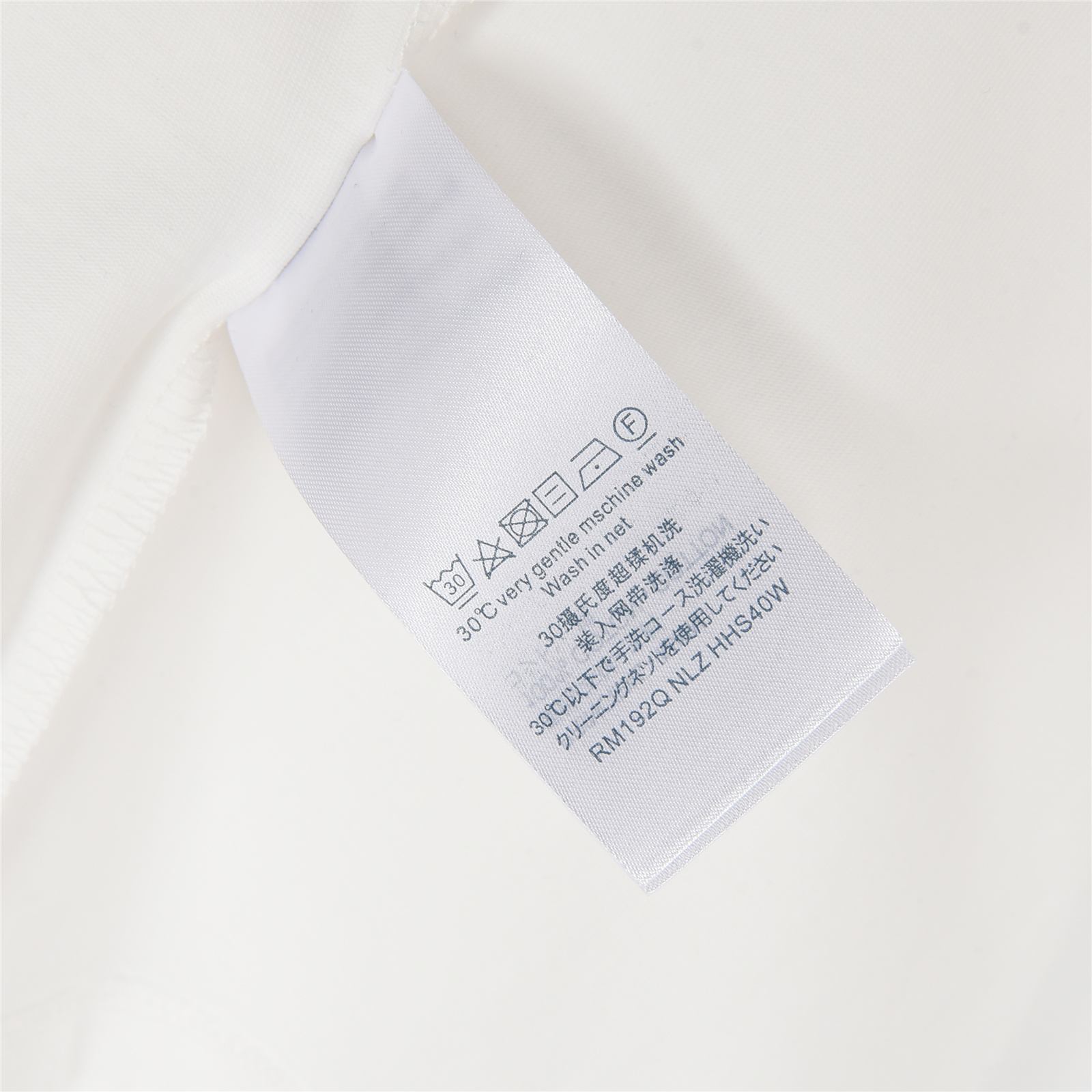 Louis Vuitton/路易威登 25ss 暗纹大logo榻榻米刺绣短袖T恤 黑色 白色-Chinese UA Cheap High Quatity Brand Clothes Bags handbags Sneakers wholesale wholesaler seller from China Factory suppliers Fashion Clothing Shoes best Quality Beautiful Price Louis Vuitton/路易威登 25ss 暗纹大logo榻榻米刺绣短袖T恤 黑色 白色