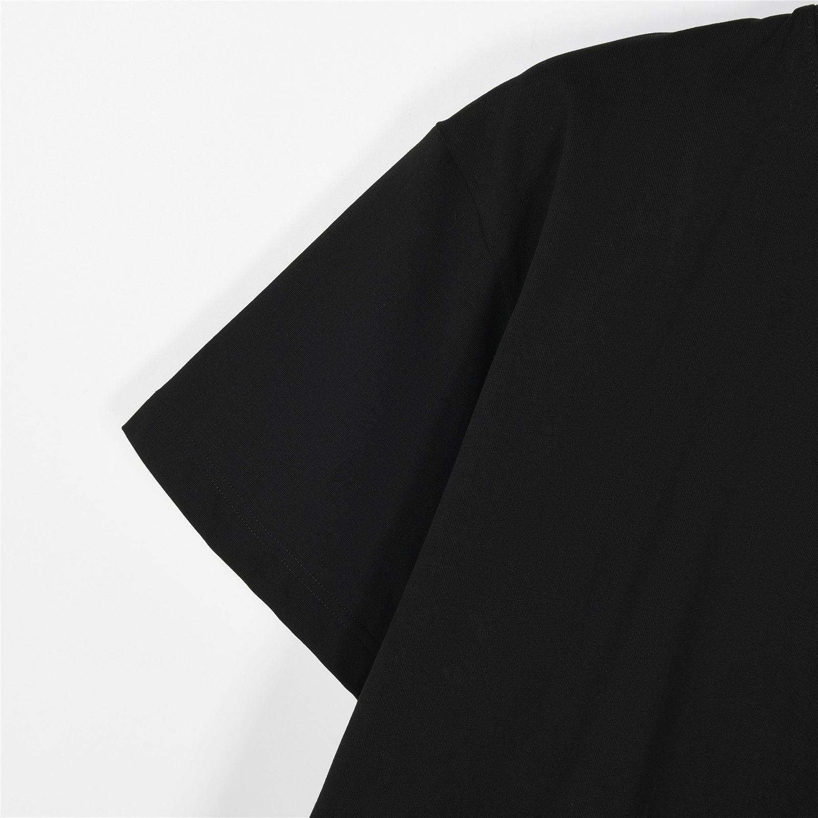 Louis Vuitton/路易威登 25ss 彩虹logo立体发泡印花短袖T恤 黑色 白色