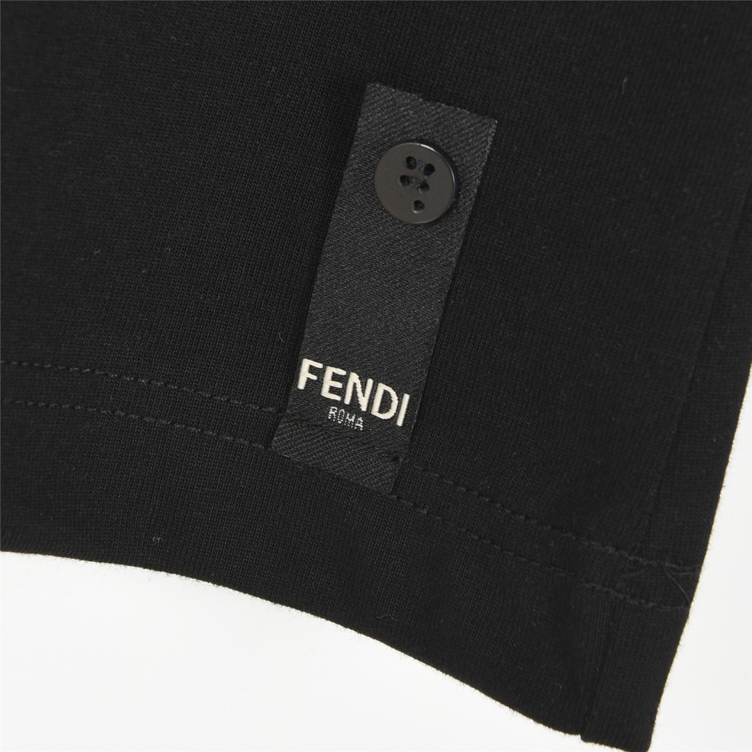 Fendi/芬迪 25ss Fendilicious披萨图案刺绣短袖T恤