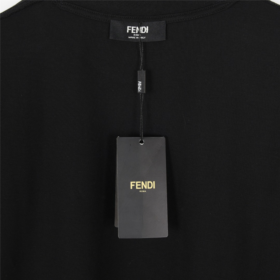 Fendi/芬迪 25ss Fendilicious披萨图案刺绣短袖T恤