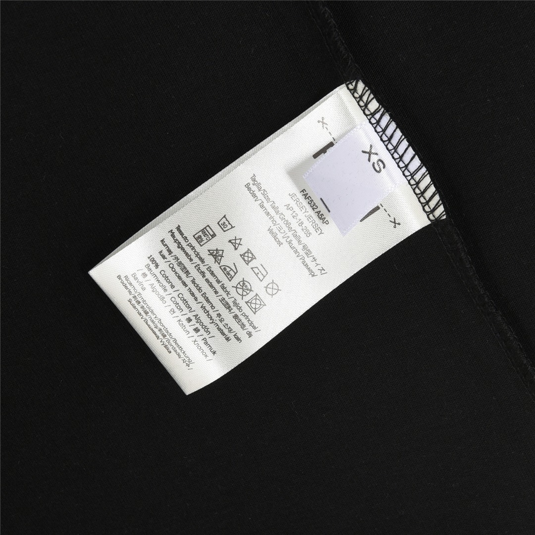 Fendi/芬迪 25ss Fendilicious披萨图案刺绣短袖T恤