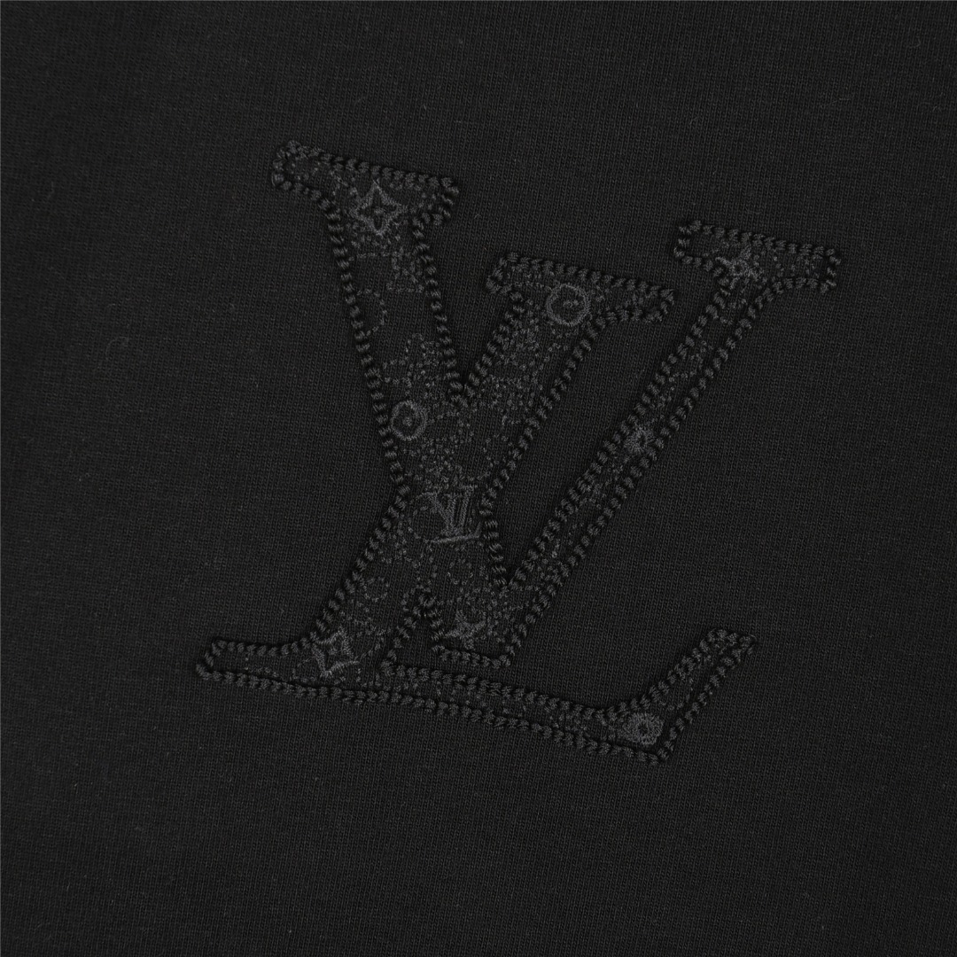 Louis Vuitton/路易威登 25ss 暗纹立体大logo绳绣短袖T恤