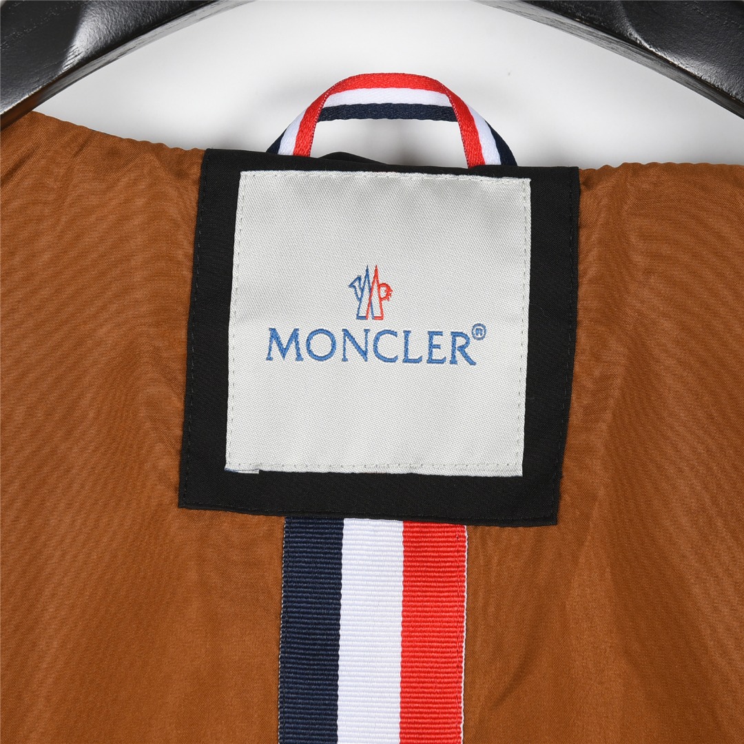 Moncler/蒙口 25ss 小标口袋拉链连帽夹克外套 藏青