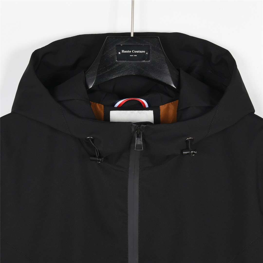 Moncler/蒙口 25ss 小标口袋拉链连帽夹克外套 黑色