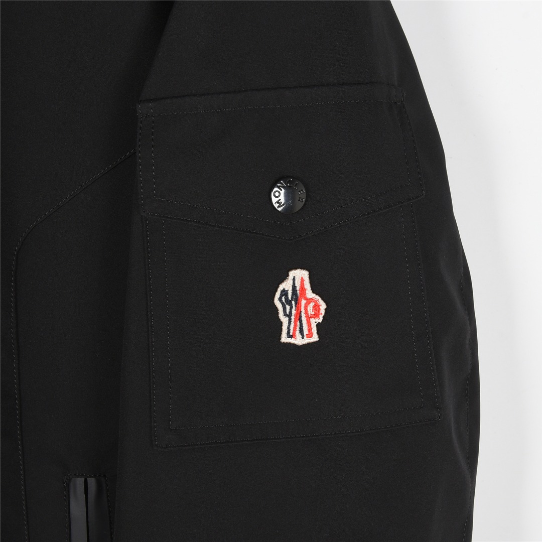 Moncler/蒙口 25ss 小标口袋拉链连帽夹克外套 黑色